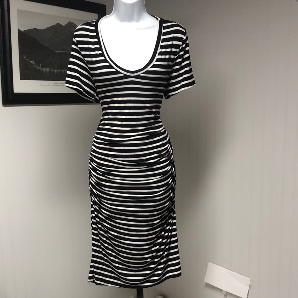 Women’s Socialite Black White Stripe Short Sleeve T Shirt Dress Size L